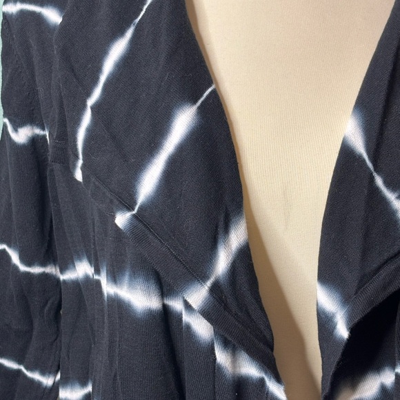 Calvin Klein Black and White Tie-Dye Cardigan - Picture 2 of 2